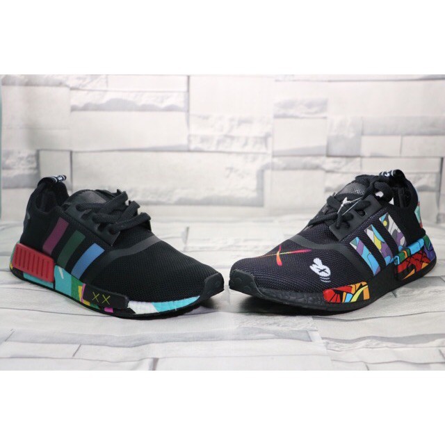 ready stock original Adidas NMD R2 Boost Running shoes Women's Sneakers ready stock original Adidas NMD R2 Boost Running shoes Women's Sneakers