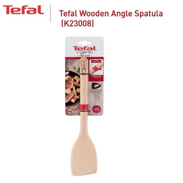 angled wooden spatula
