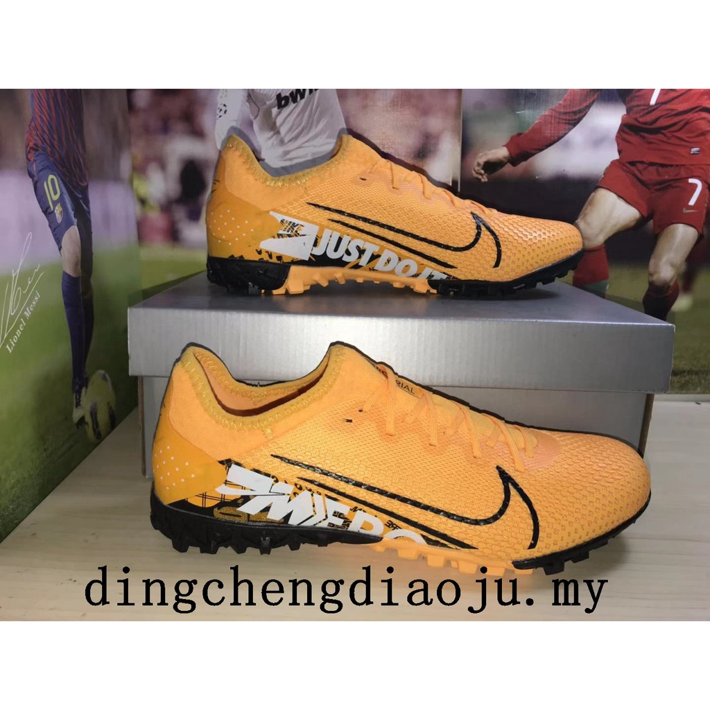 yellow color shoes nike