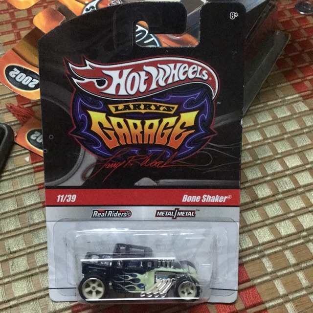 hot wheels larry's garage bone shaker