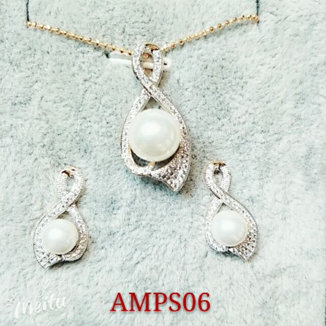 PEARL NECKLACE SET