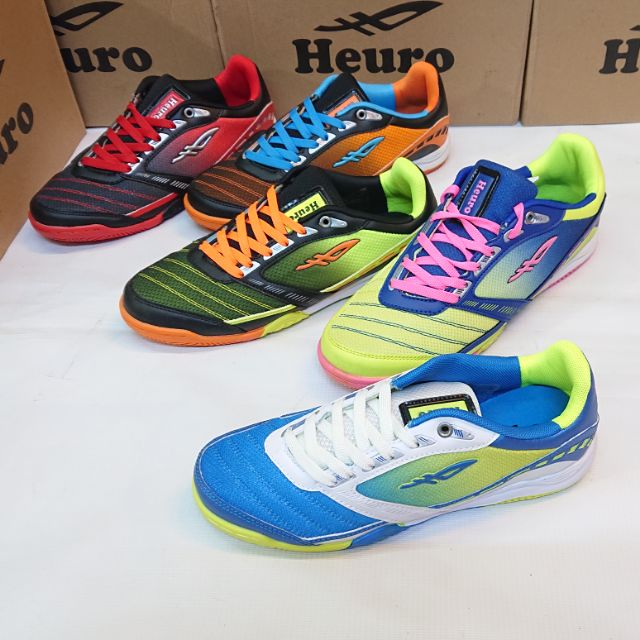 futsal shoes for badminton