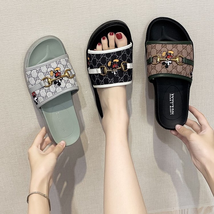 gucci flip flops tiger