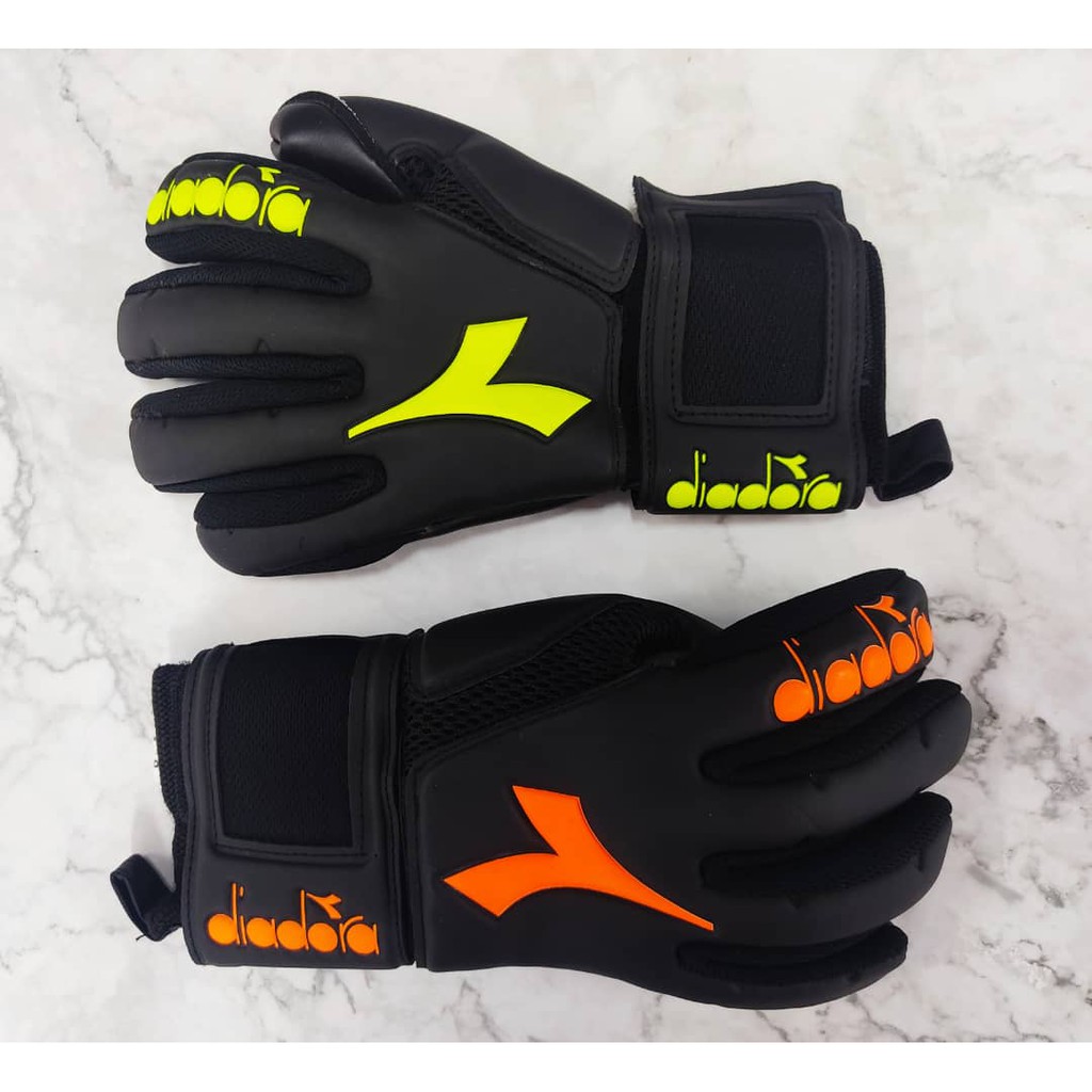 diadora goalkeeper gloves