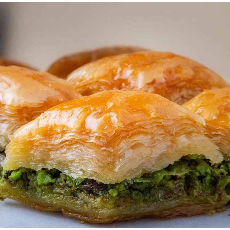 Turkish Baklava - Extra Pistachio Baklava - Turkish Delight - Baklava Pastry (20 PCS)