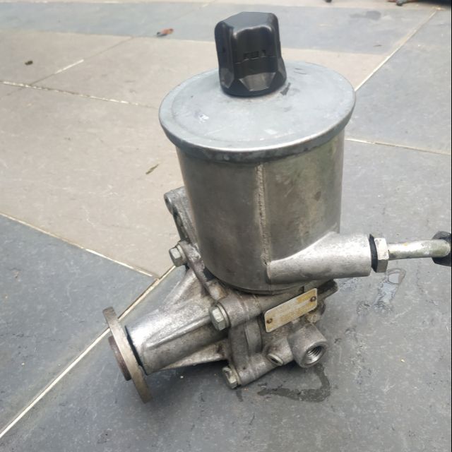 Mercedes Benz W124 M102 Power Steering Pump Shopee Malaysia