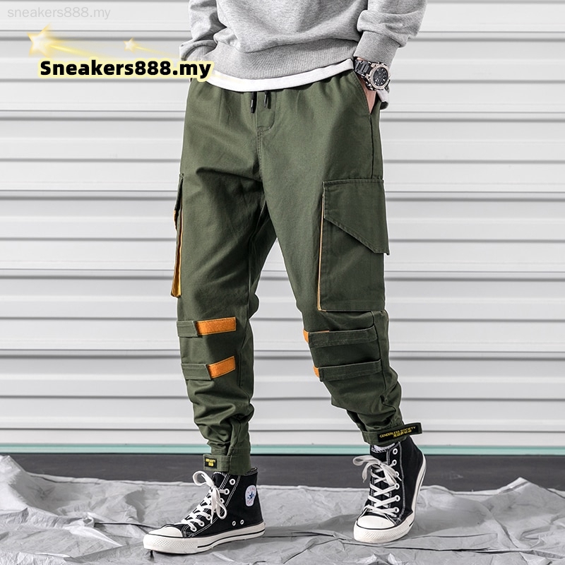 trousers with many pockets