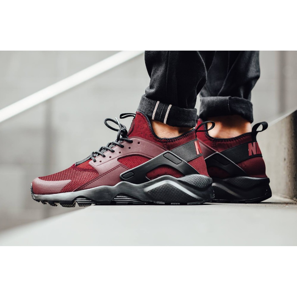 nike air huarache burgundy
