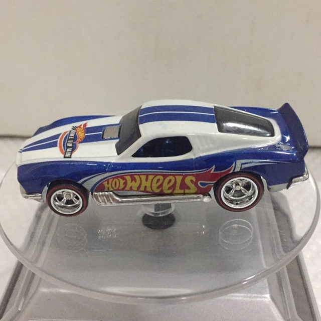 hot wheels blvd bruiser