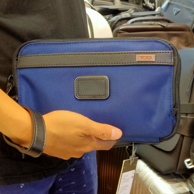 tumi clutch malaysia