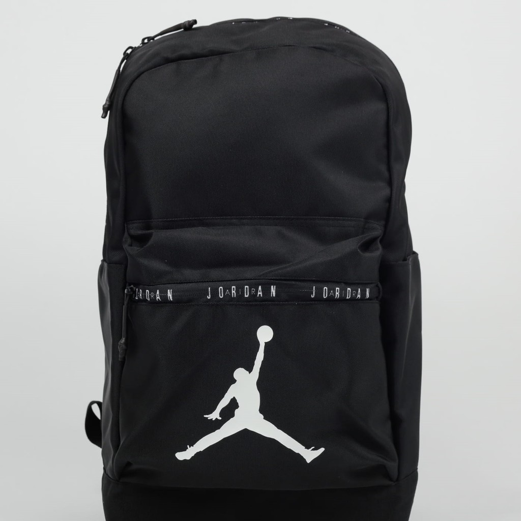 plain black nike backpack