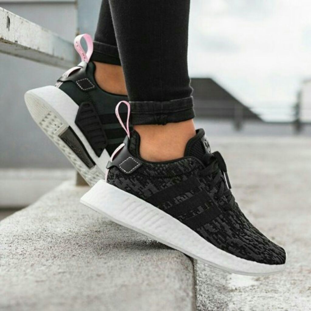 adidas nmd r2 black pink