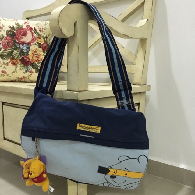 winnie the pooh shoulder bag