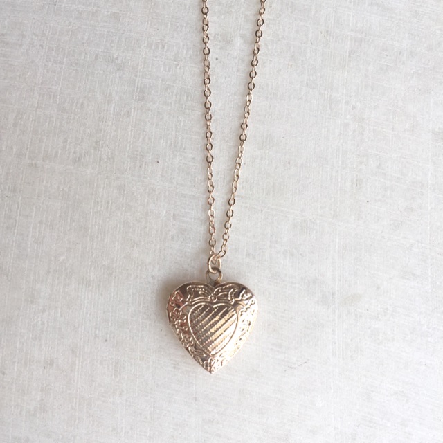 Lovisa Love Picture Locket short Necklace | Shopee Malaysia