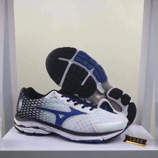 mizuno wave 44