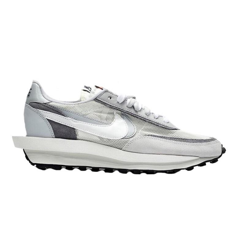 تنضج nike sacai waffle white grey 