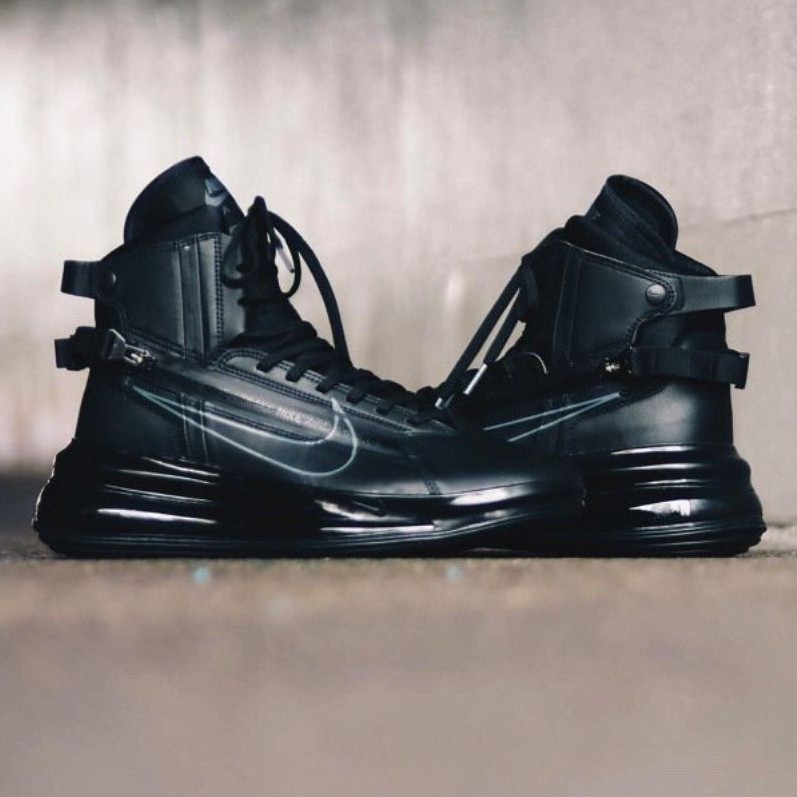 nike 720 saturn black
