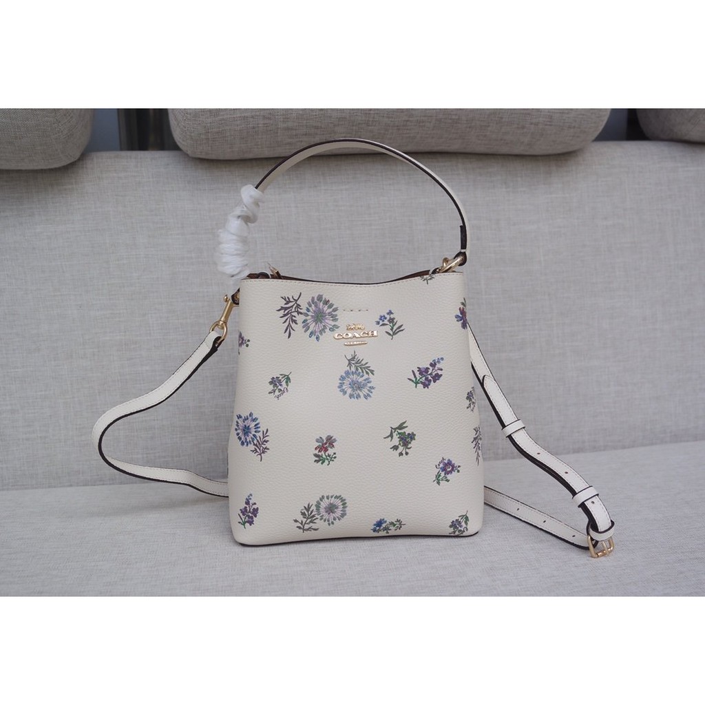 coach dandelion bucket bag 