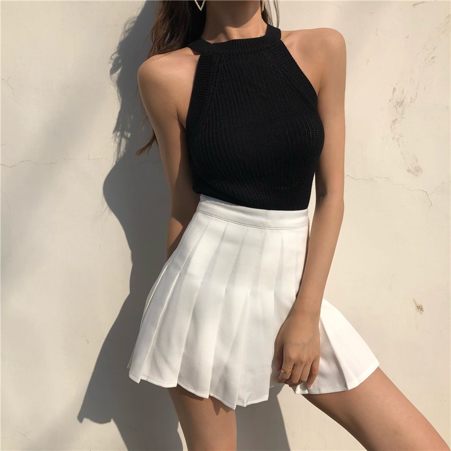 short pleated skirt white