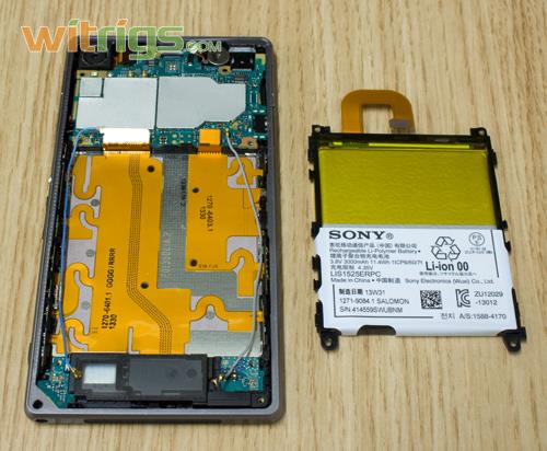Sony xperia замена аккумулятора. Sony Xperia z1 c6703. Разбор Sony Xperia z1 Premium. Сони иксперия телефоны внутри разобранный. WD 1 Compact Battery,.
