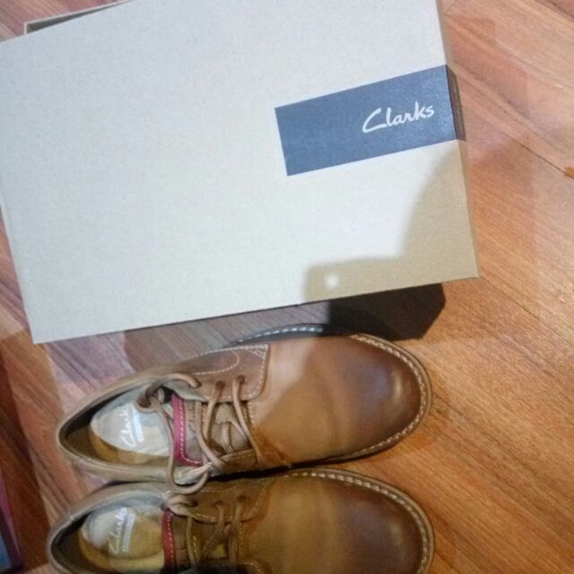 clarks shopee