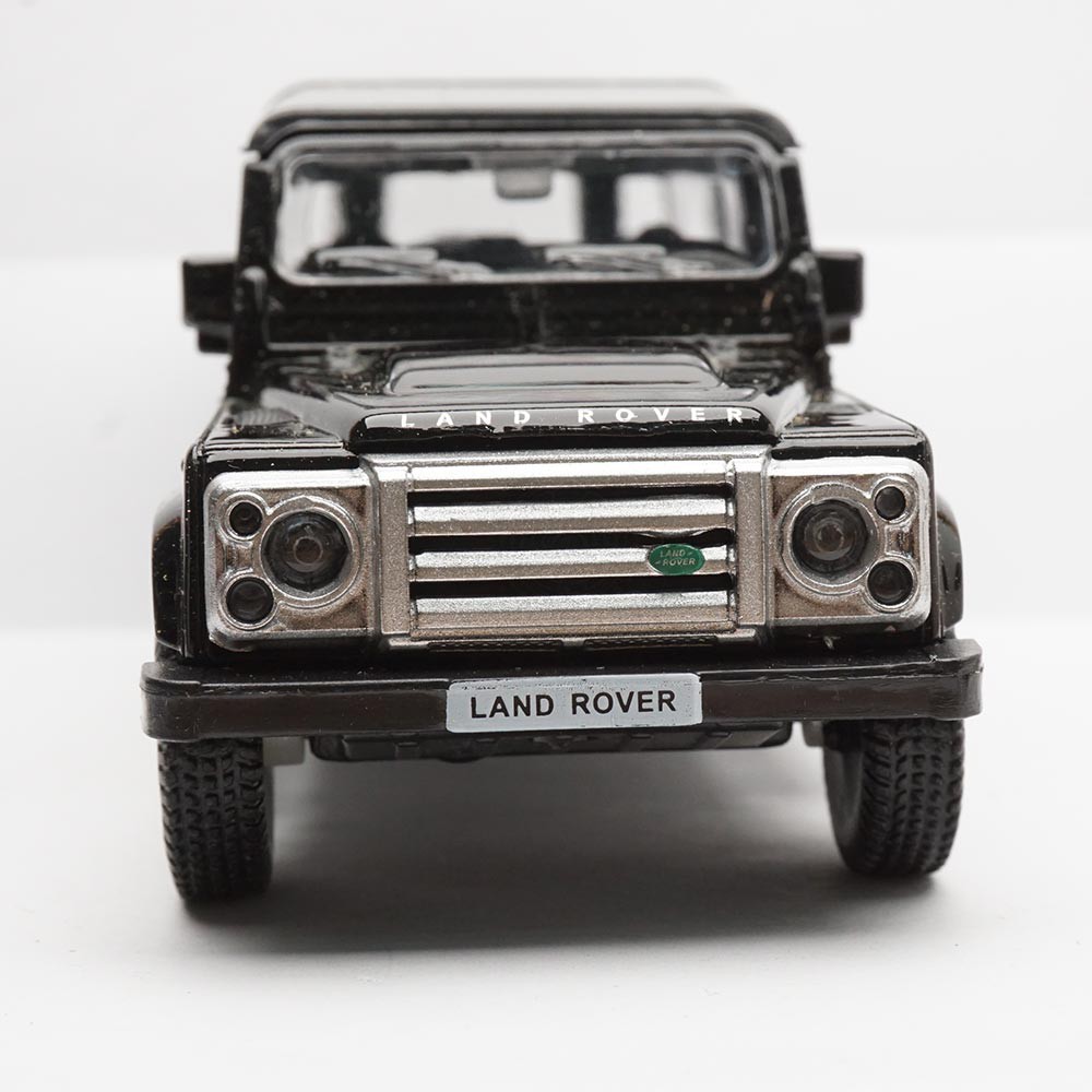 rmz city land rover defender