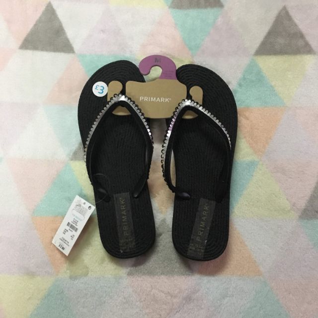 primark black flip flops