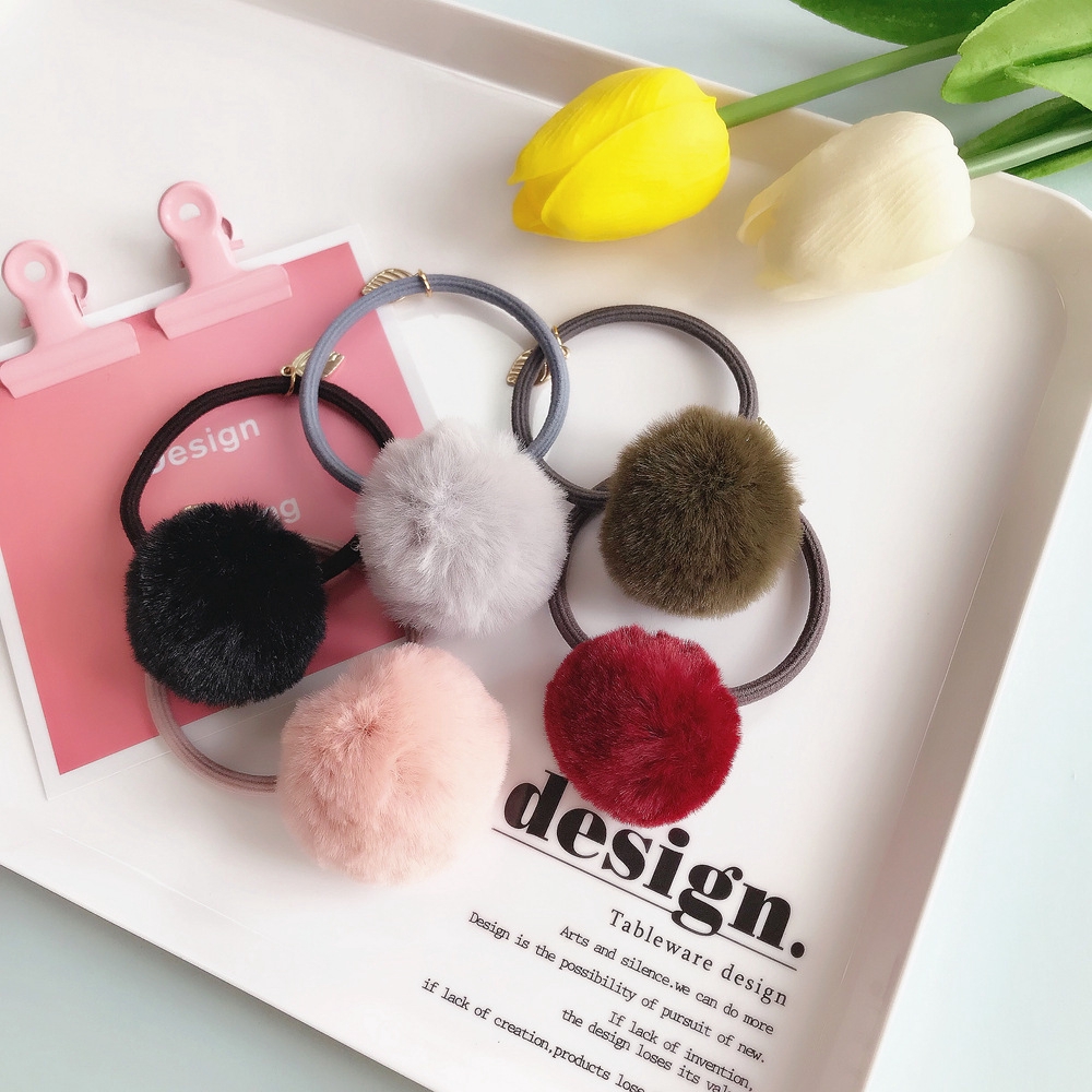 Korean Version Of The New Winter Plush Ball Leaves Hair Band