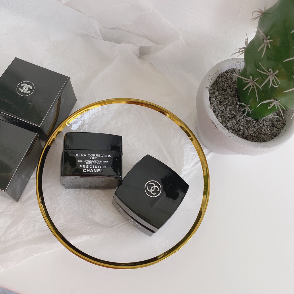 chanel ultra correction lift total eye lift