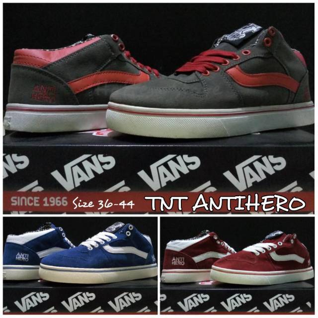 tnt sneakers