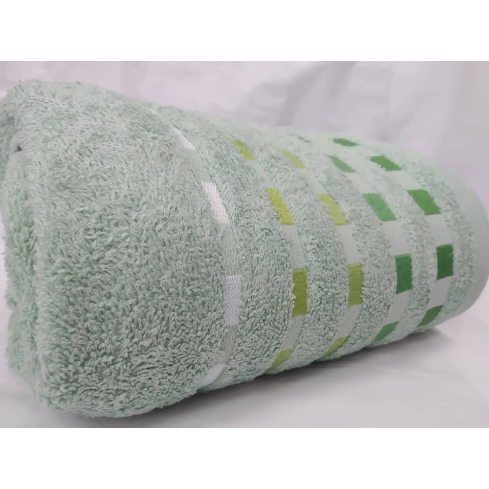 Bath Towel Xxxi Size Jumbo Baser Bath Towel 40 X 60 Inches 100 X 150 Cm 690 Grams Shopee Malaysia