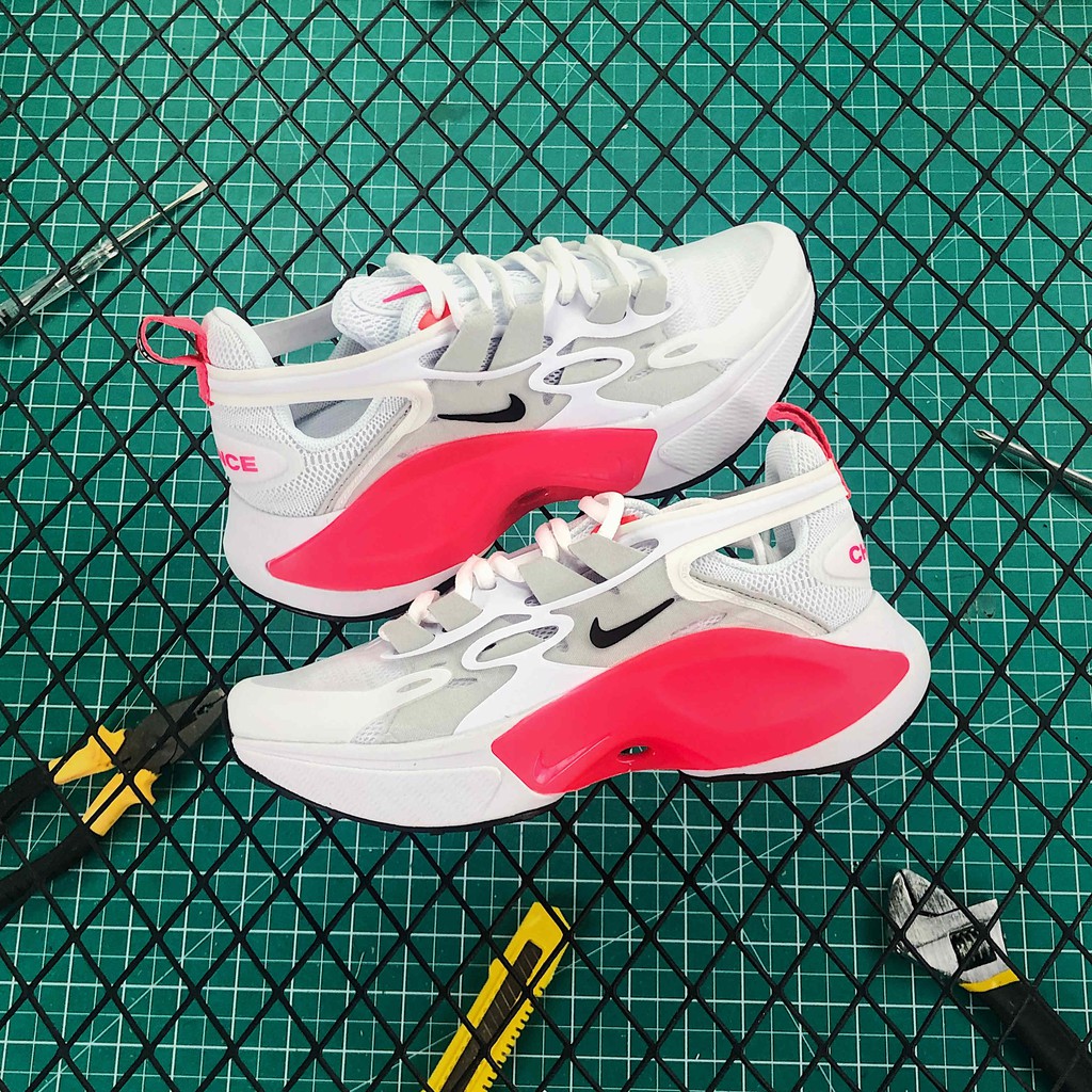 nike signal dimsix women's