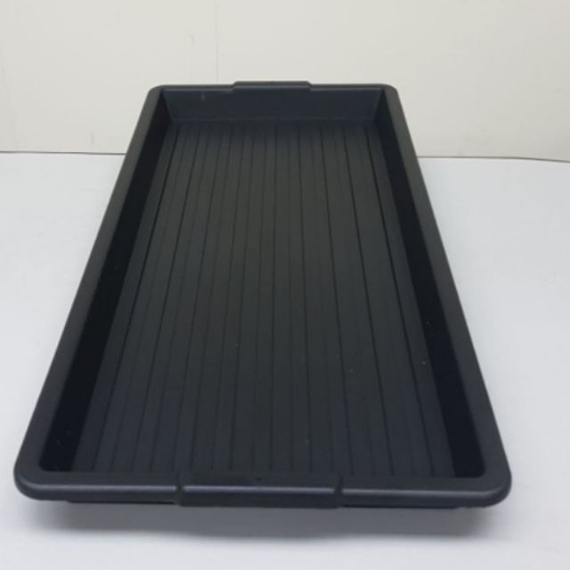 plastic car boot tray