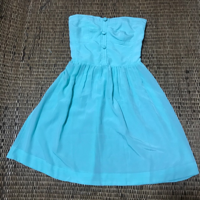 Roxy, size XS, bright mint green (In the picture, the color is distorted to blue), blame the 4th buttons, disappear, ask someone to receive it.