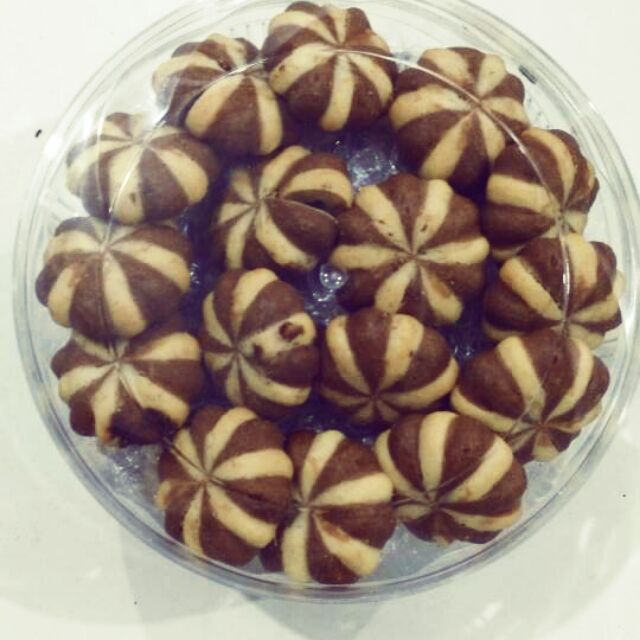 Biskut Raya Labu Coklat Shopee Malaysia