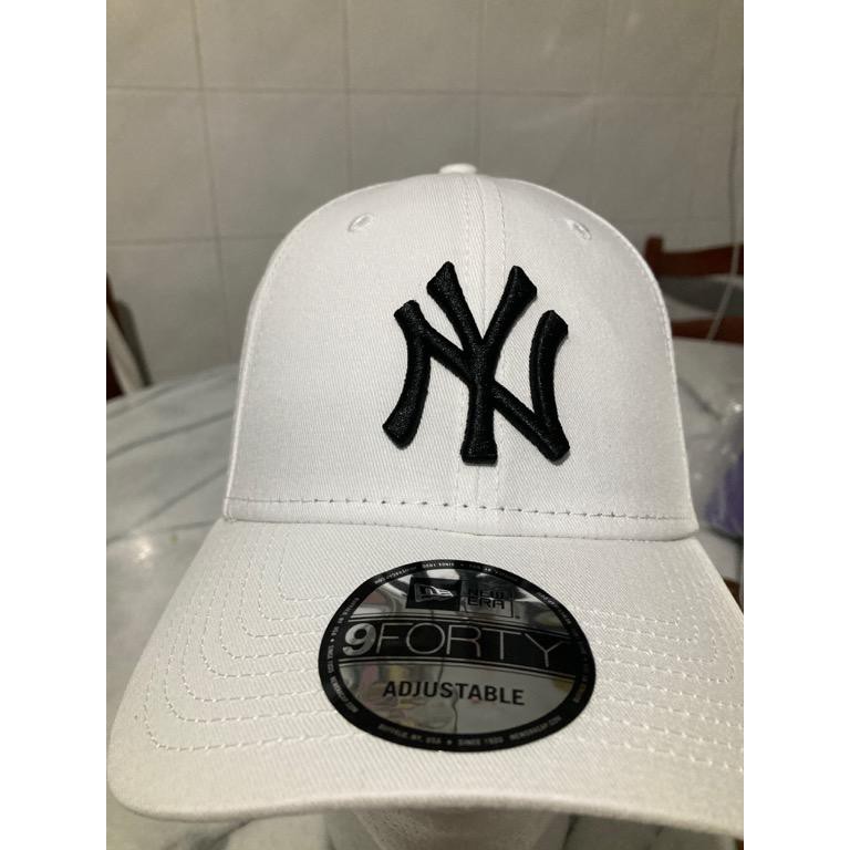 New Era 9Forty NY Yankees White Cap Black Logo