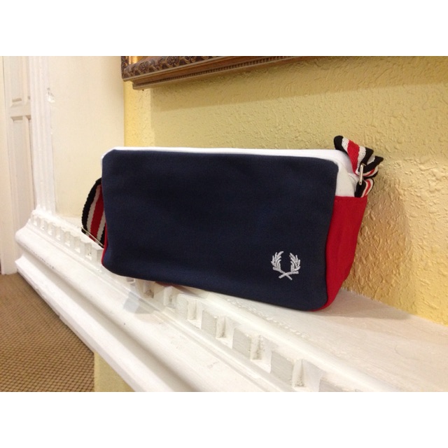 fred perry sling bag