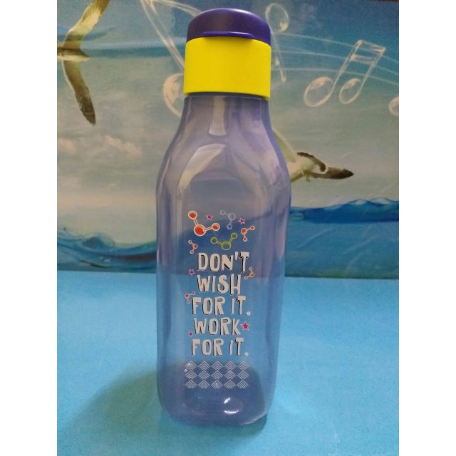 Y.E.S Tupperware water bottle 1 liter eco positive