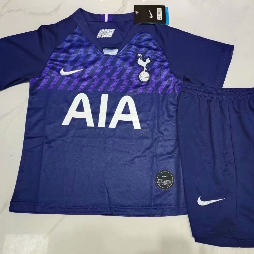 spurs kit away