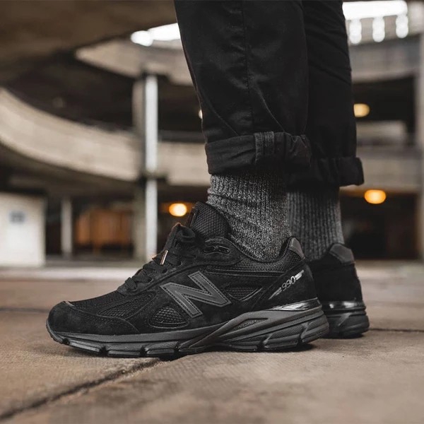 nb 990v4 black