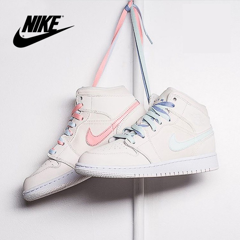 nike high cut shoes