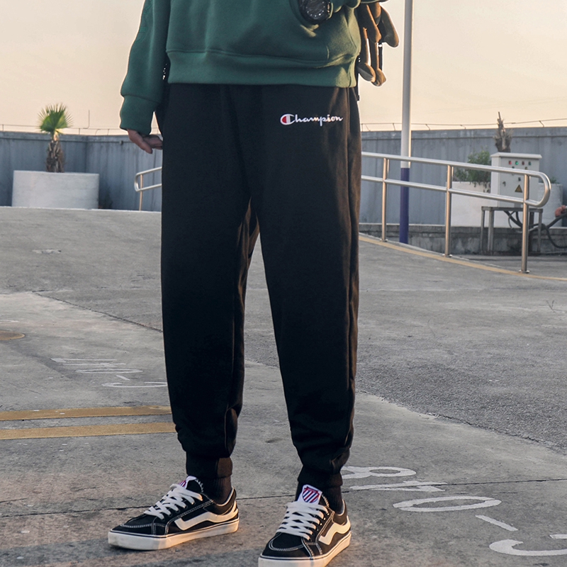 champion pants outfit