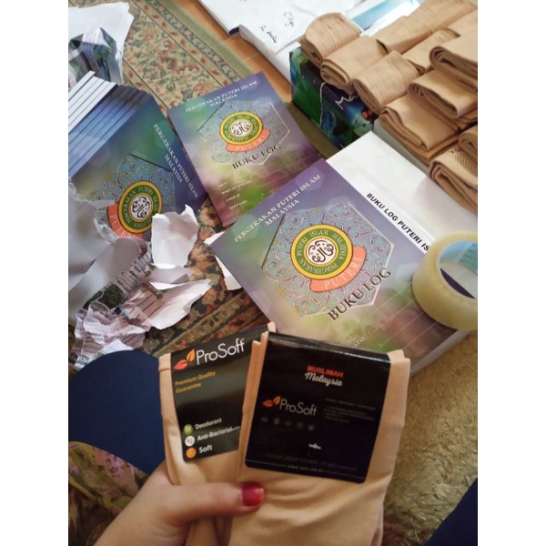 Beli Online Buku Log Puteri Islam