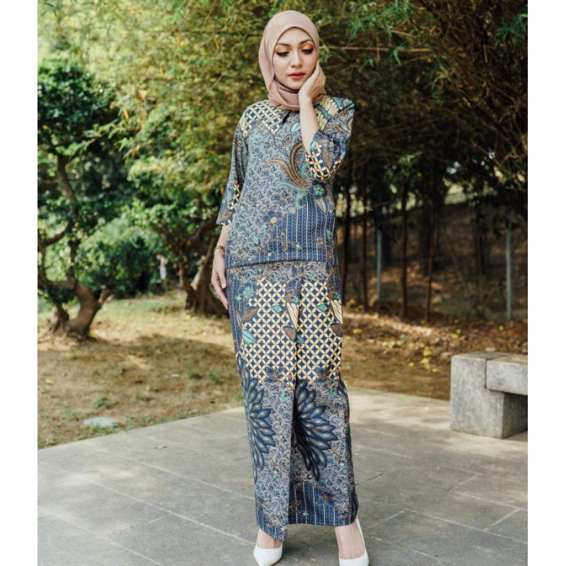 Kurung Kedah Batik Raya