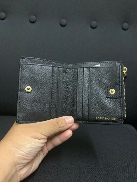 ? AUTHENTIC TORY BURCH PEACE PEBBLE MINI WALLET | Shopee Malaysia