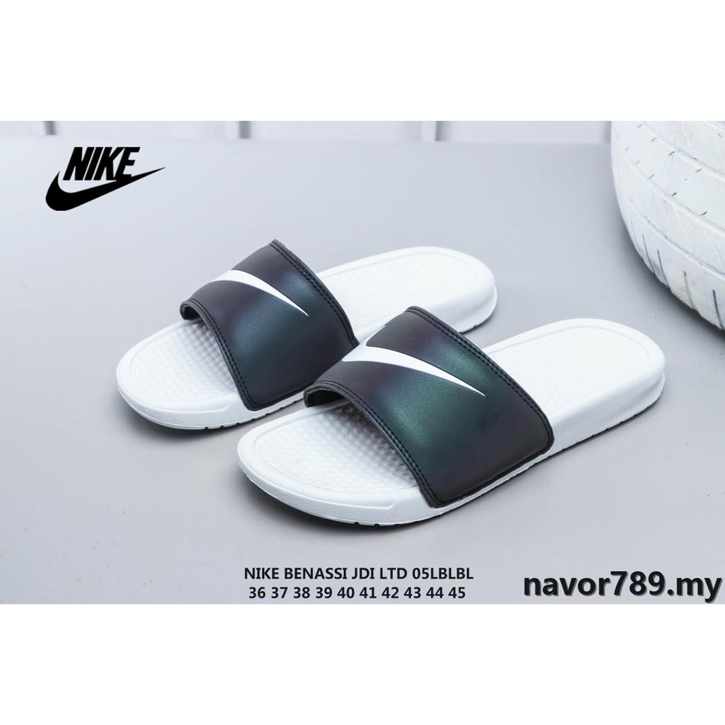 nike female slippers