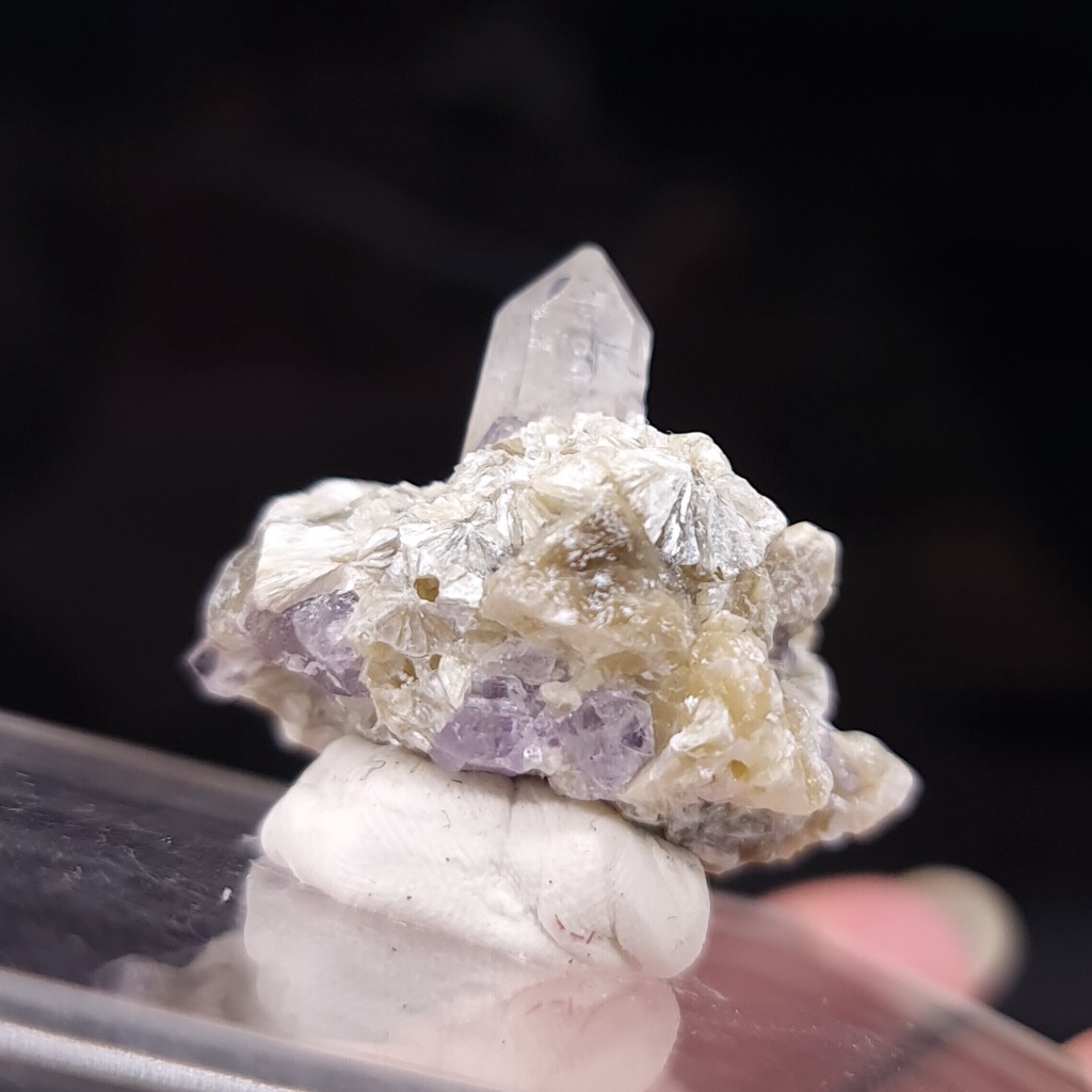 内蒙水晶萤石云母共生/水晶/矿标/原矿 Fluorite Crystal with Phlogopite Specimen/Crystal/Figurine