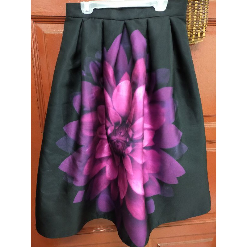 Beautiful Korean Skirt with flower pattern (korean skirt dengan pattern
