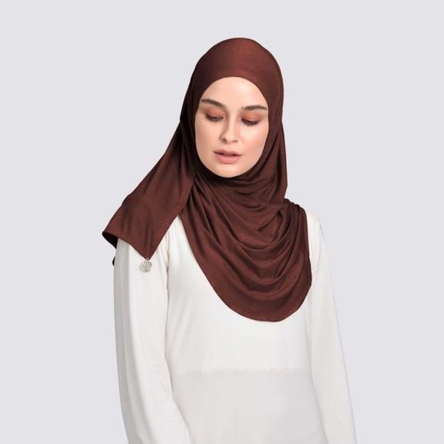 Year End Sale 100 Original Babes Basic Loop By Naelofar Hijab Shopee Malaysia