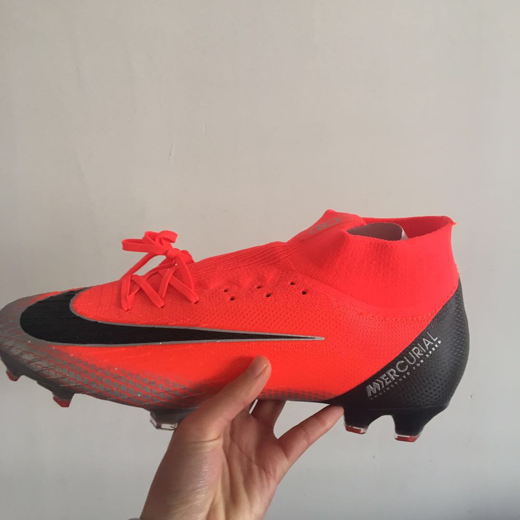 nike red football shoes